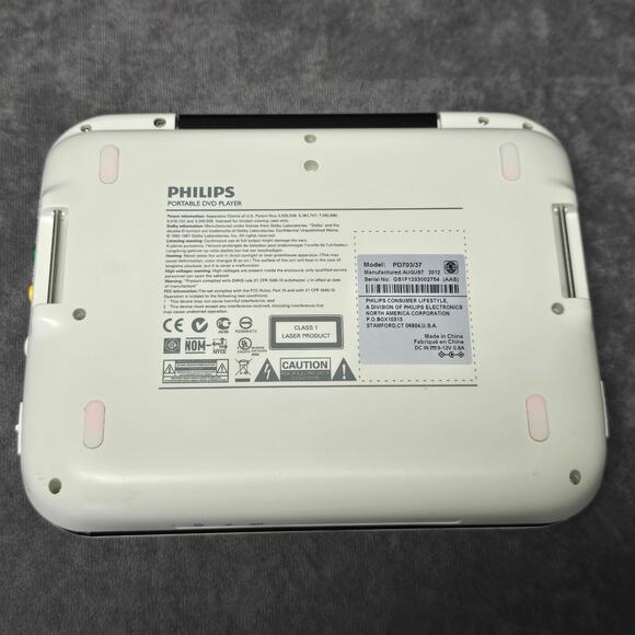 Philips 7" Portable DVD Player PD703 / 37 & Travelling Carrying Case - Picture 9 of 15